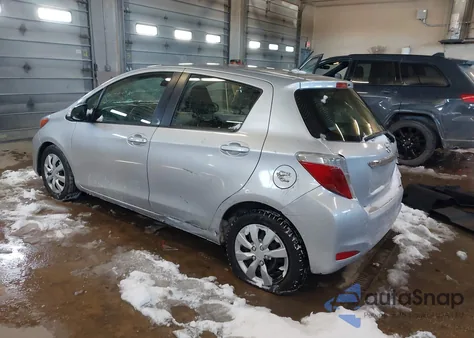 2013 Toyota Yaris Le z USA, uszkodzony, nr VIN JTDKTUD39DD547326